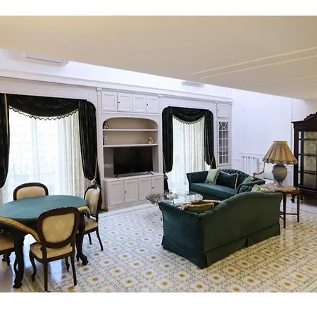 Luxury House Mergellina Naples